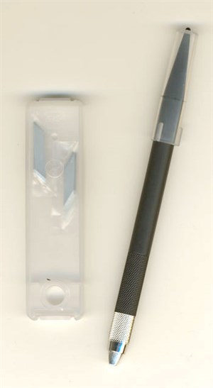Kniv skalpel NT cutter D-400 m/ 5 blade. 
