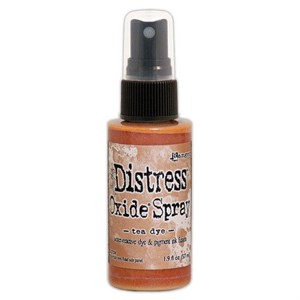 Tea dye, Distress Oxide Spray, Tim Holtz.*